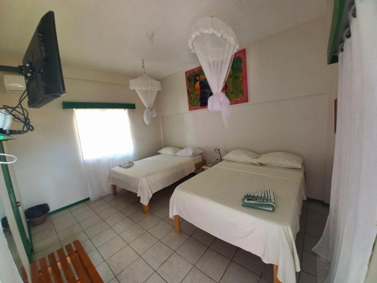 The Seaside Garden Guesthouse Buccoo Екстер'єр фото