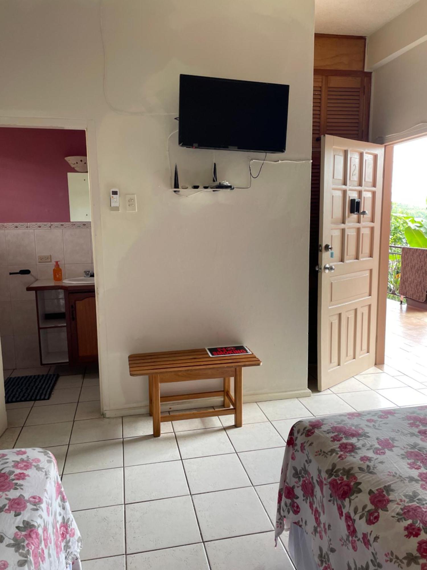 The Seaside Garden Guesthouse Buccoo Екстер'єр фото